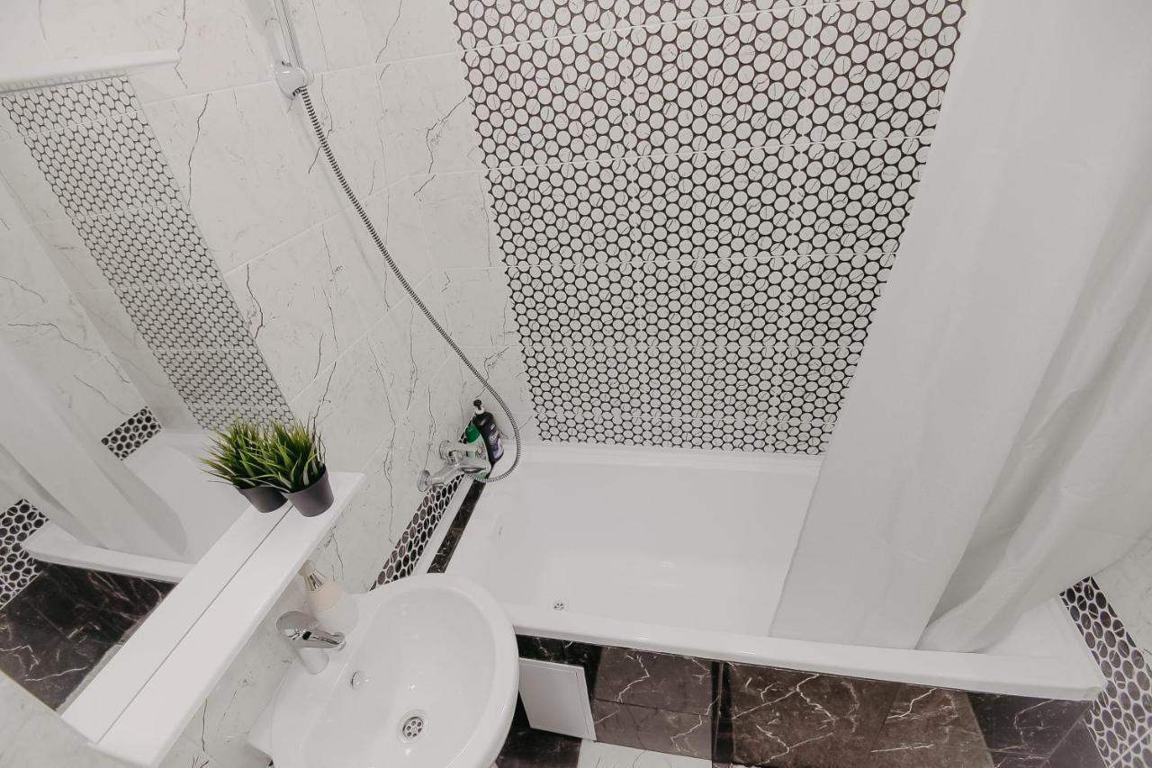 Vip Апартаменты Однокомнатная Квартира Oral Exterior photo