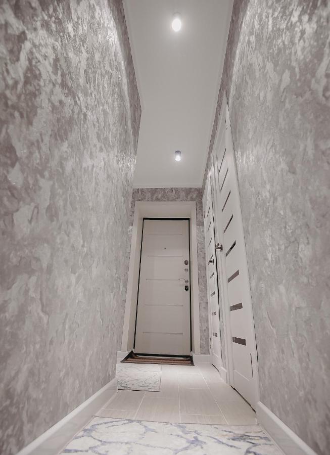 Vip Апартаменты Однокомнатная Квартира Oral Exterior photo